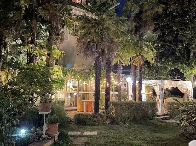 هتل Castello San Giuseppe Historical Bed And Breakfast