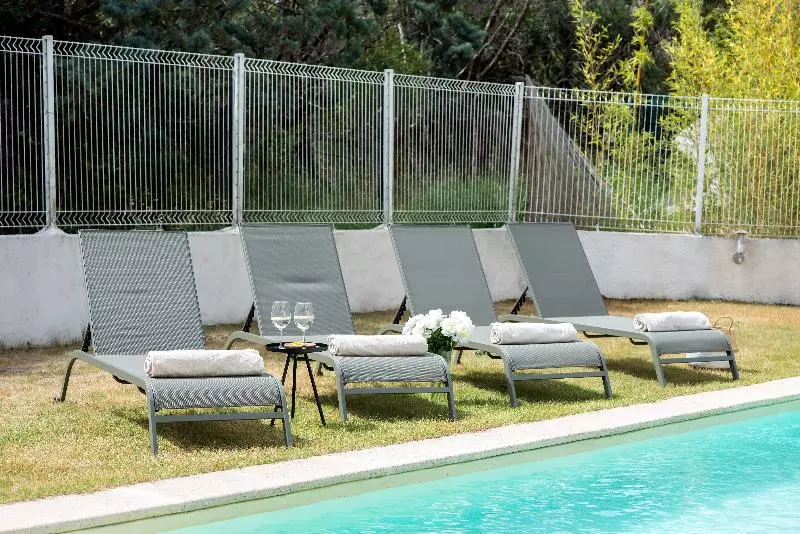 Отель Hôtel Restaurant Le Colombier