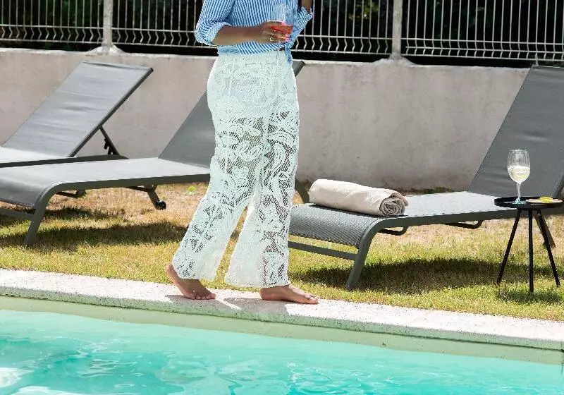 Отель Hôtel Restaurant Le Colombier