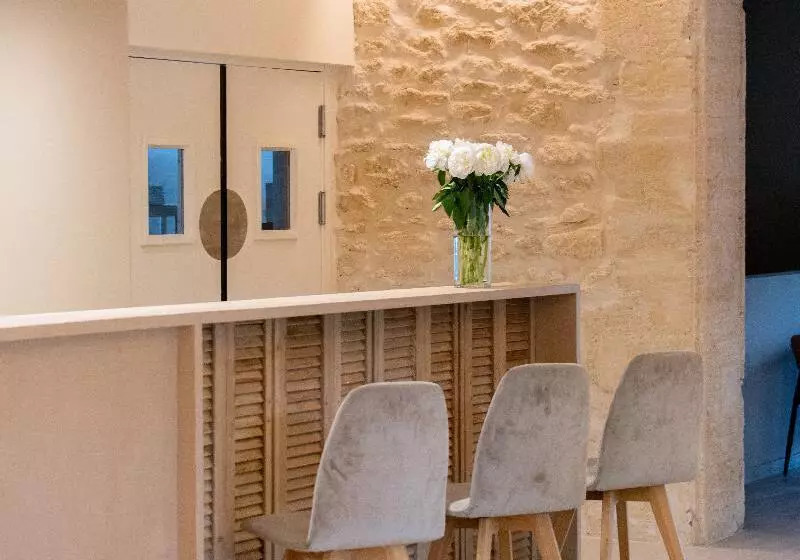 Отель Hôtel Restaurant Le Colombier