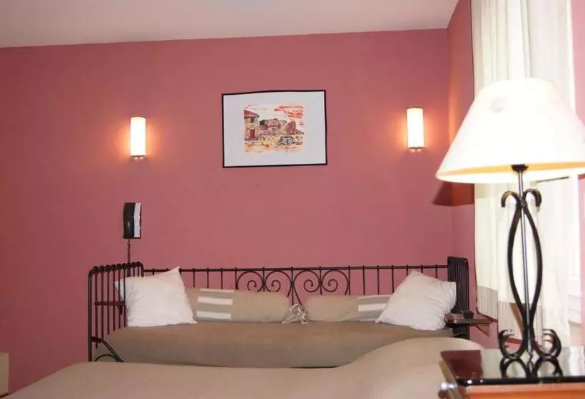 هتل Hôtel La Renaissance