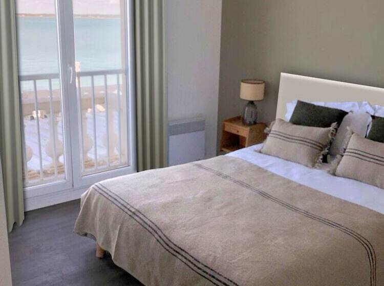 בית מלון כפרי Le Homard Bleu