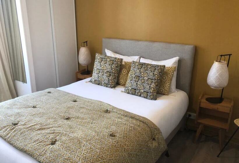 בית מלון כפרי Le Homard Bleu