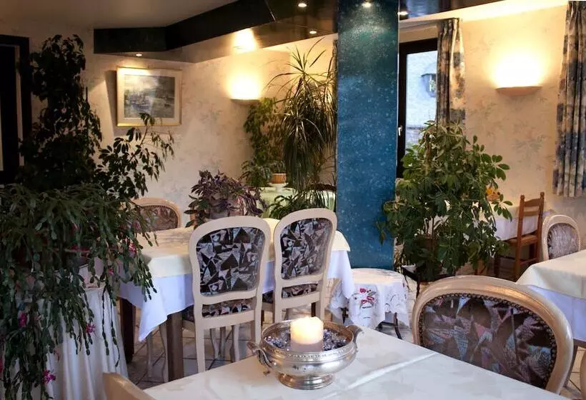 Отель Les Tilleuls