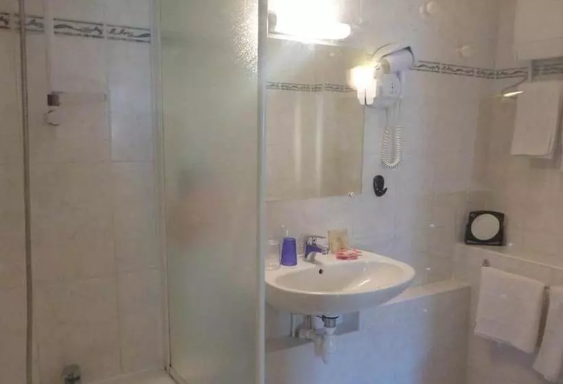 Отель Les Tilleuls