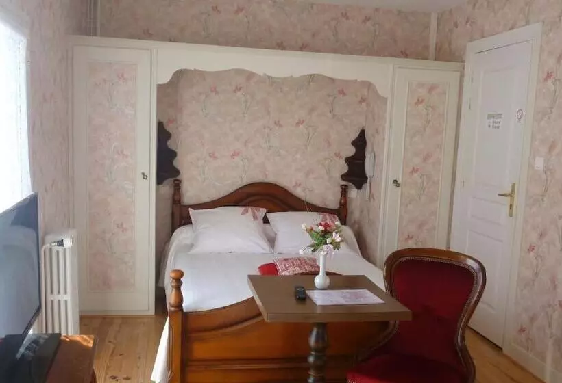 Отель Les Tilleuls