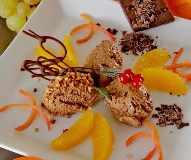 Hotelli Logis Auberge De La Truffe