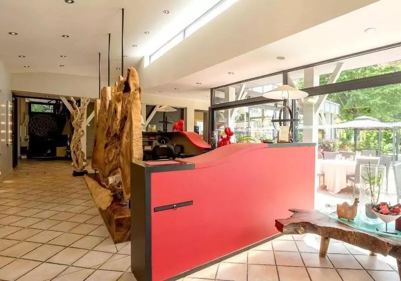 ホテル Logis Hôtel Restaurant Chez Nous