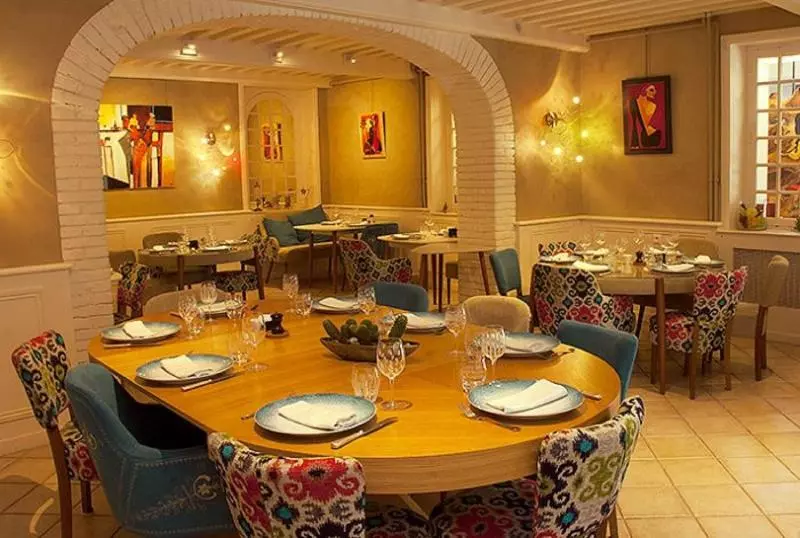 ホテル Logis Hôtel Restaurant Chez Nous