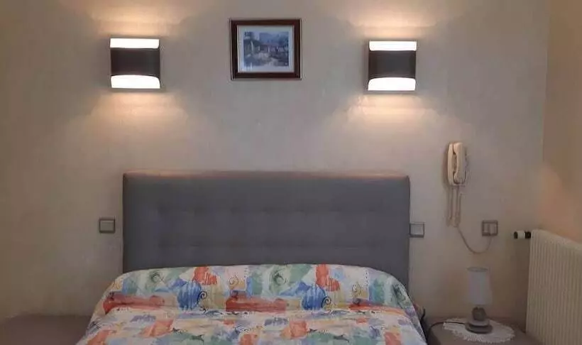 酒店 Logis Relais Des Monedieres