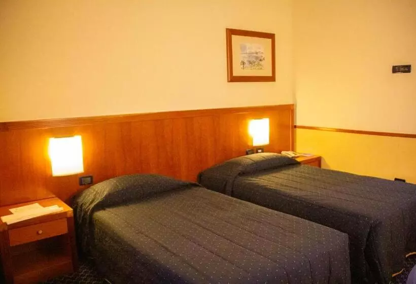 Pacific Hotel Fortino