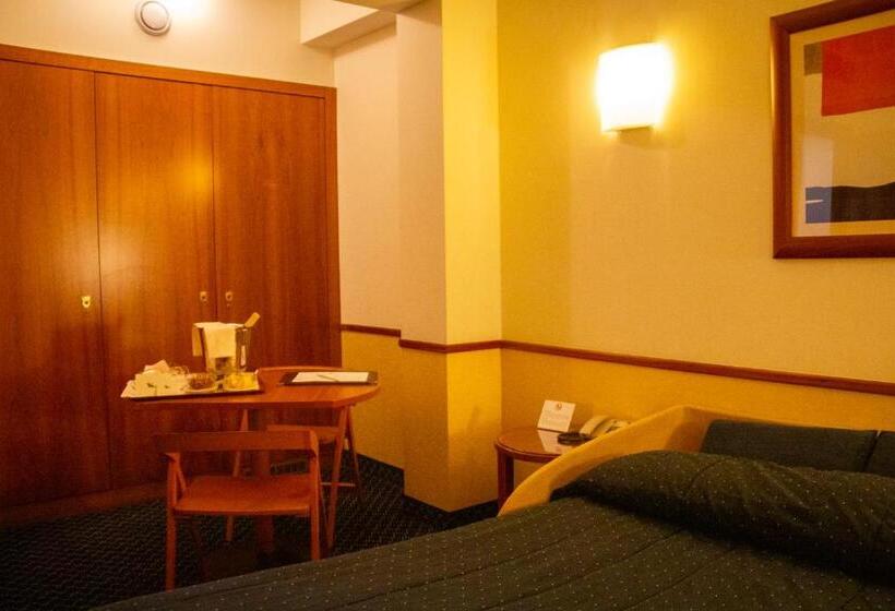 Pacific Hotel Fortino