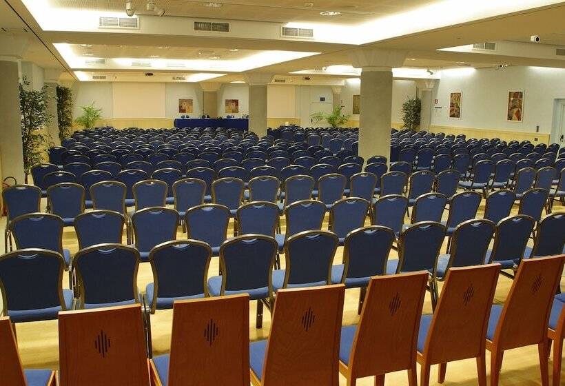 Pacific Hotel Fortino