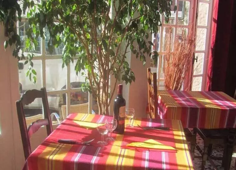 ホテル Restaurant Le Costabonne