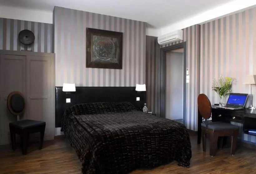 هتل The Originals Boutique, Hôtel Bulles By Forgeron, Lille Sud