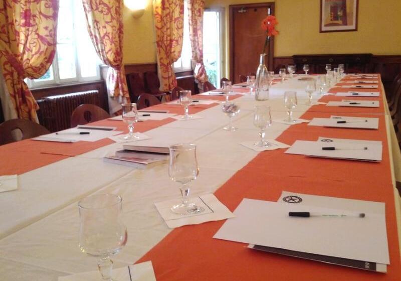 ホテル The Originals City, Hôtel Bristol, Le Puyenvelay