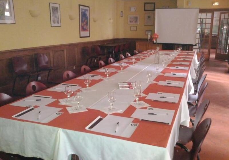 ホテル The Originals City, Hôtel Bristol, Le Puyenvelay