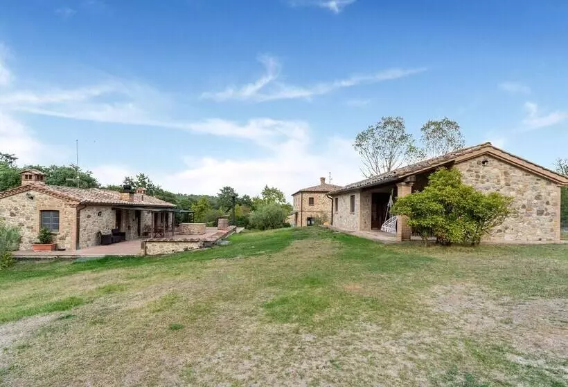 Alluring Cottage In Citta Della Pieve With Swimming Pool