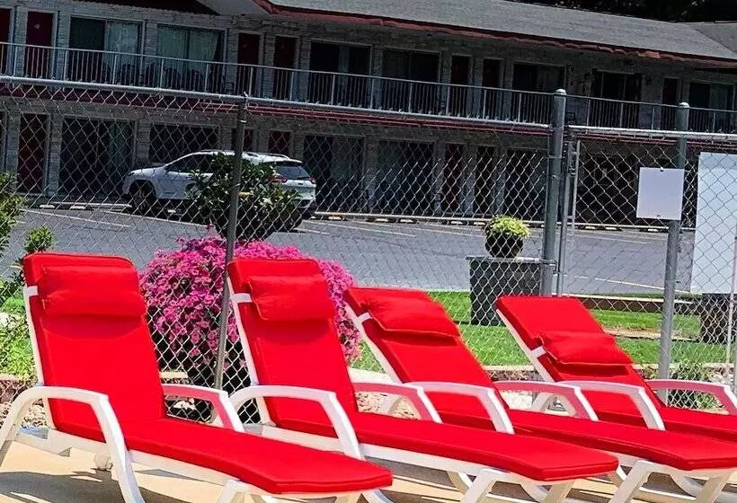 Trails End Motel