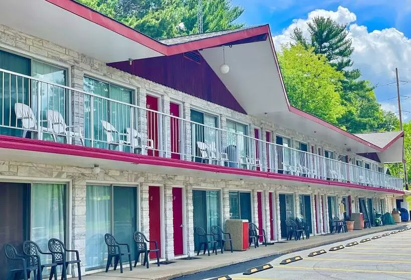 Trails End Motel
