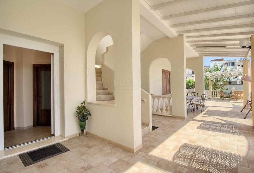 مبيت وإفطار Triple Room City Centre With Ac,wifi,garden,bike