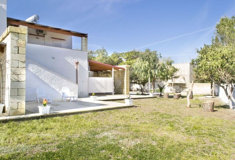 مسافرخانه Salento Vacation Villa La Cisterna