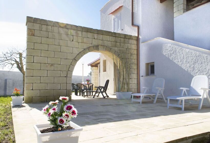 مسافرخانه Salento Vacation Villa La Cisterna