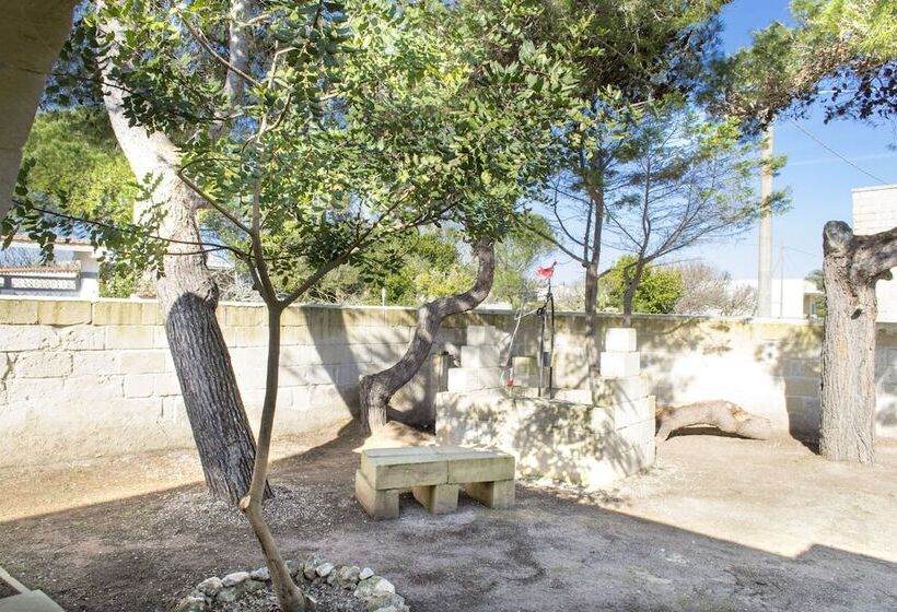 مسافرخانه Salento Vacation Villa La Cisterna