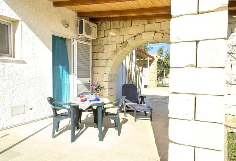 مسافرخانه Salento Vacation Villa La Cisterna