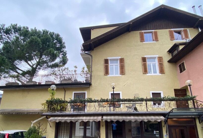 호텔 Gasthof Albergo Ressmair