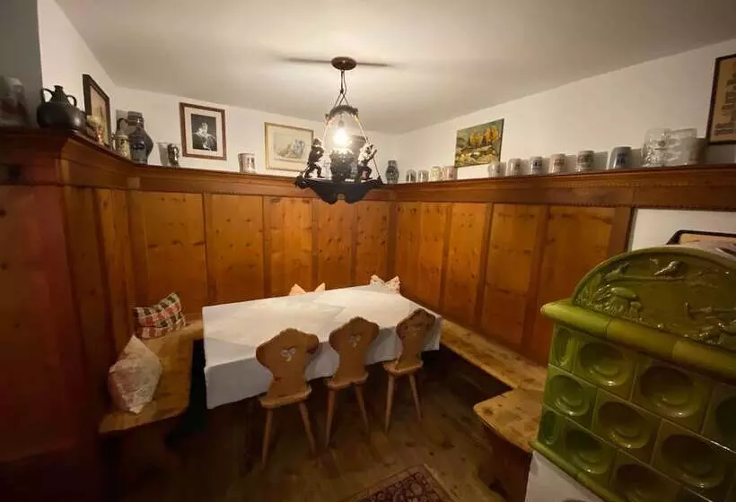 Hotelli Gasthof Albergo Ressmair