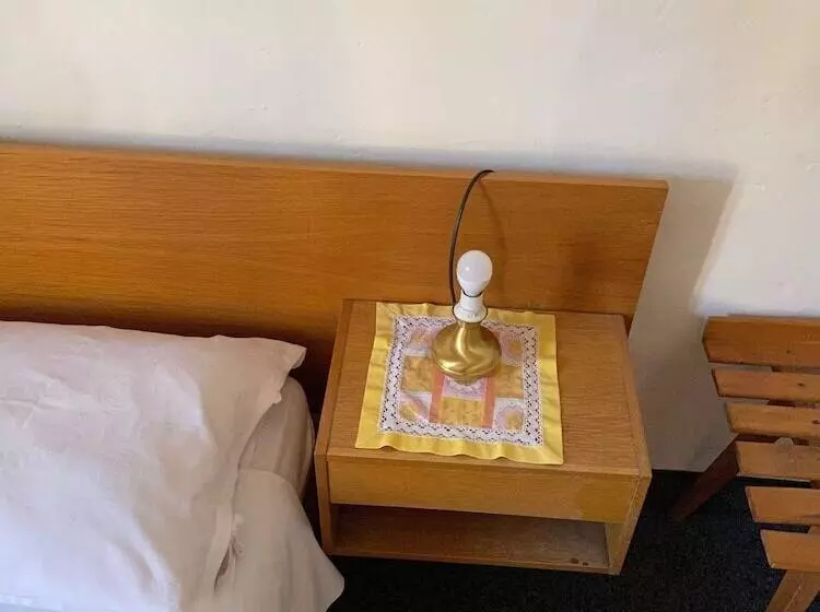 Hotelli Gasthof Albergo Ressmair