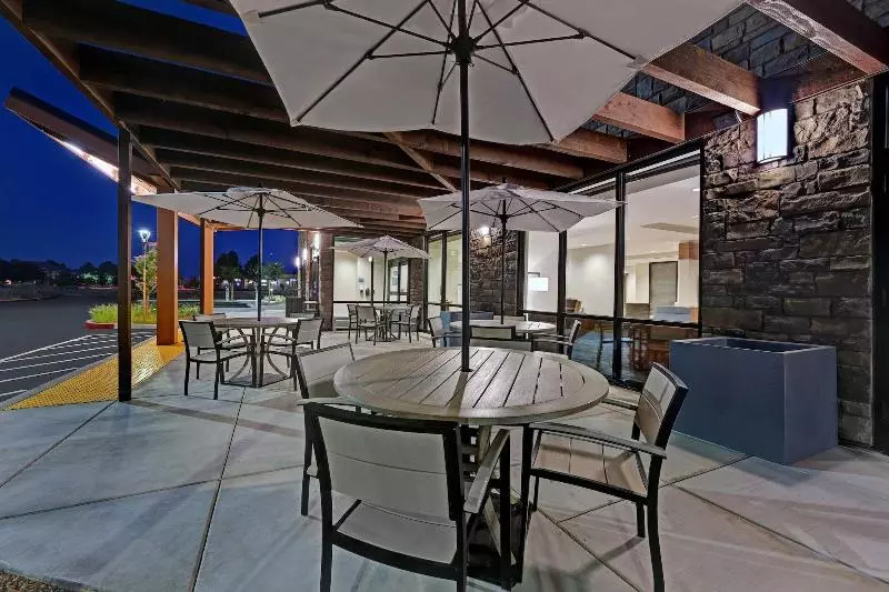 Hotelli Towneplace Suites Sacramento Airport Natomas