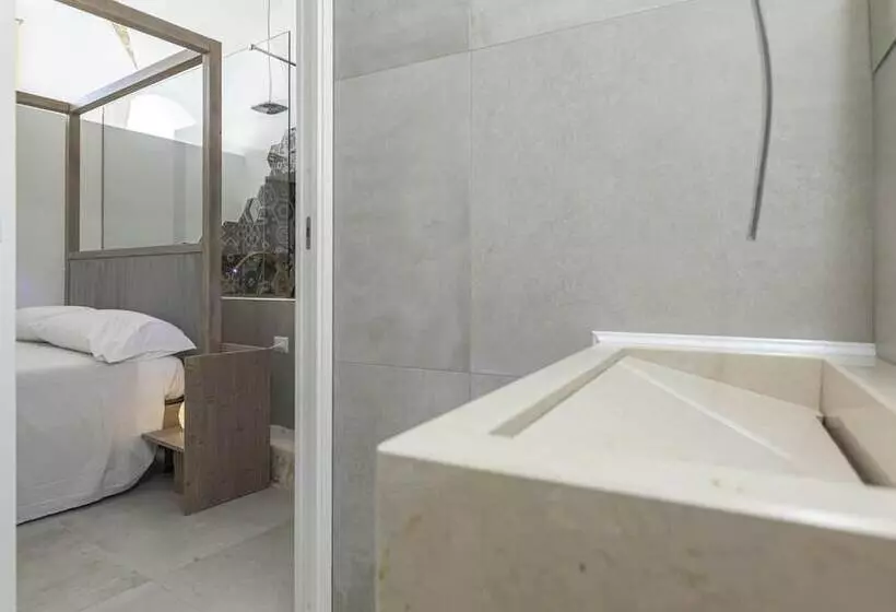 ペンション Lucente Rooms & Suites