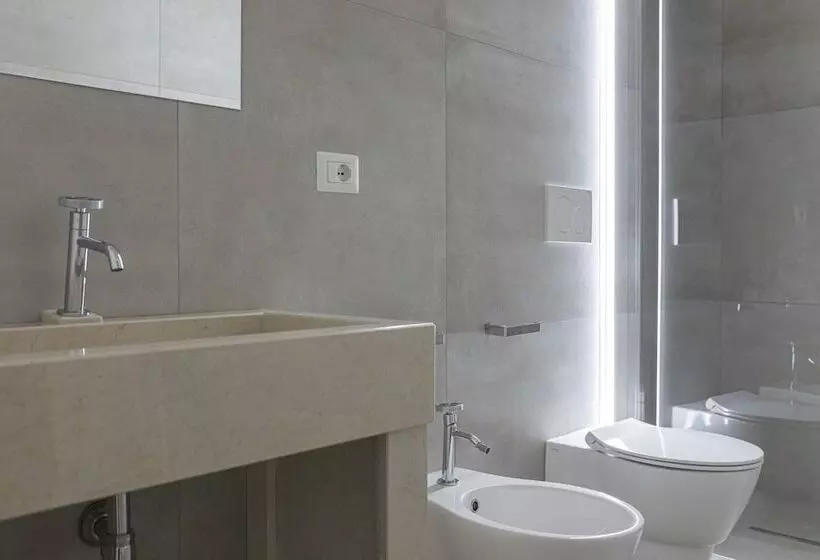 ペンション Lucente Rooms & Suites