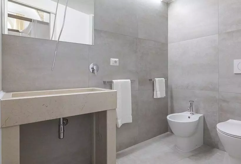 ペンション Lucente Rooms & Suites