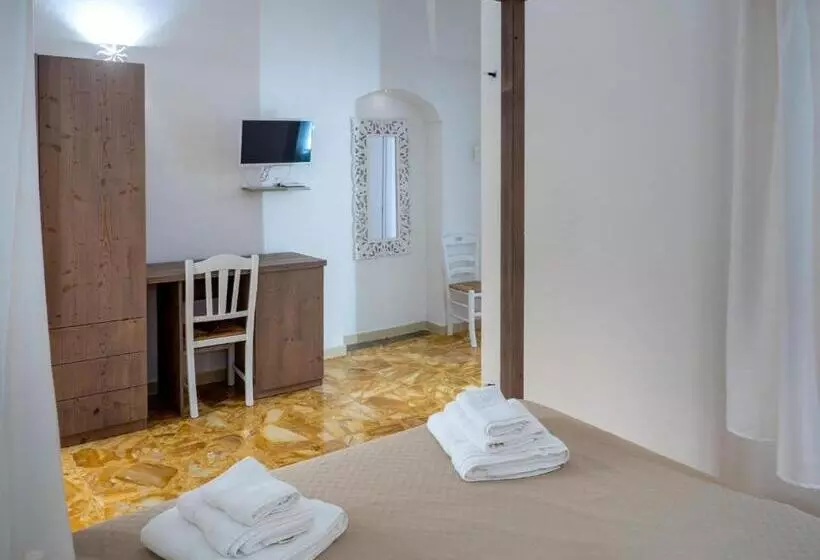 ペンション Lucente Rooms & Suites