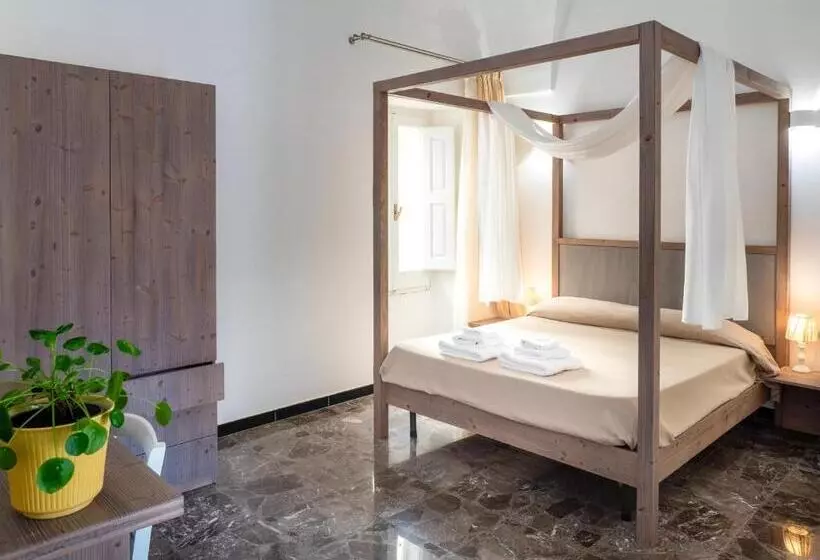 ペンション Lucente Rooms & Suites