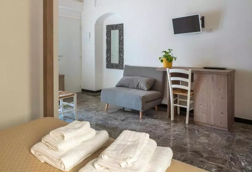 ペンション Lucente Rooms & Suites