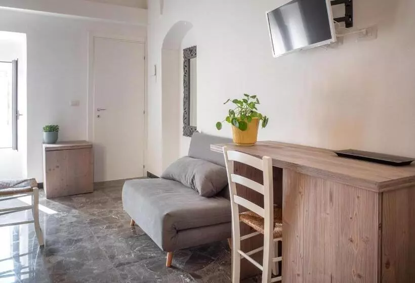 ペンション Lucente Rooms & Suites