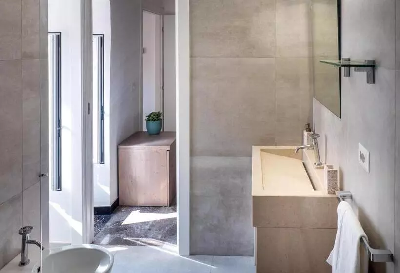 ペンション Lucente Rooms & Suites