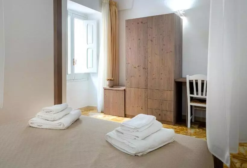 ペンション Lucente Rooms & Suites