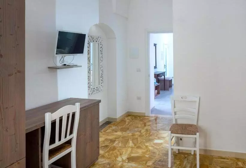 ペンション Lucente Rooms & Suites