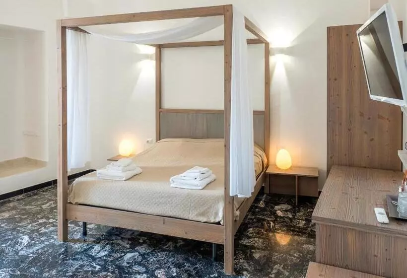 ペンション Lucente Rooms & Suites