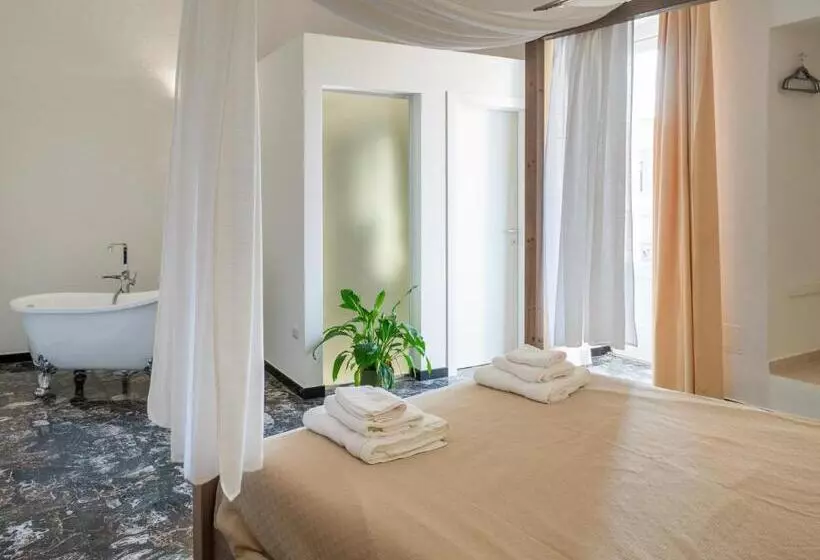 ペンション Lucente Rooms & Suites