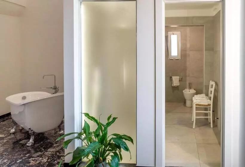 ペンション Lucente Rooms & Suites