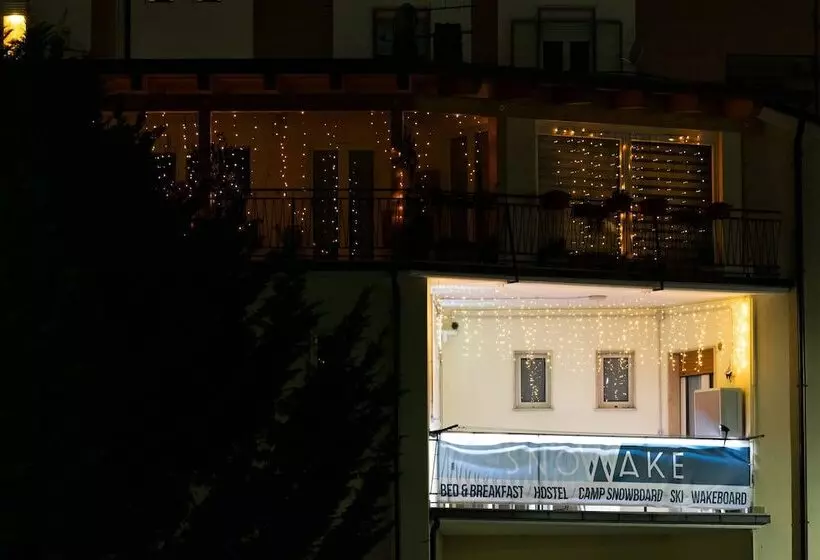 پانسیون Snowake House