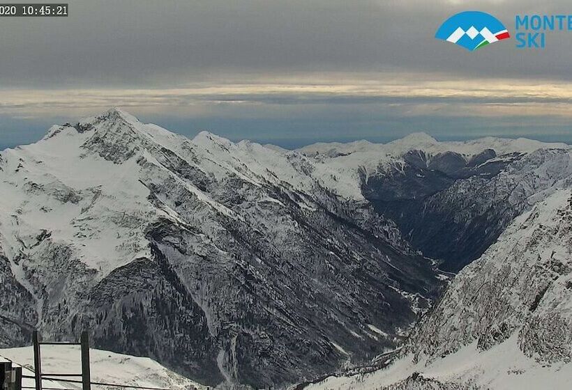 إقامة Alagna2000