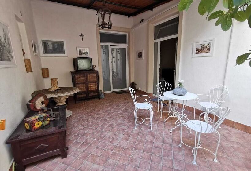 مبيت وإفطار A Casa Di Amedeo