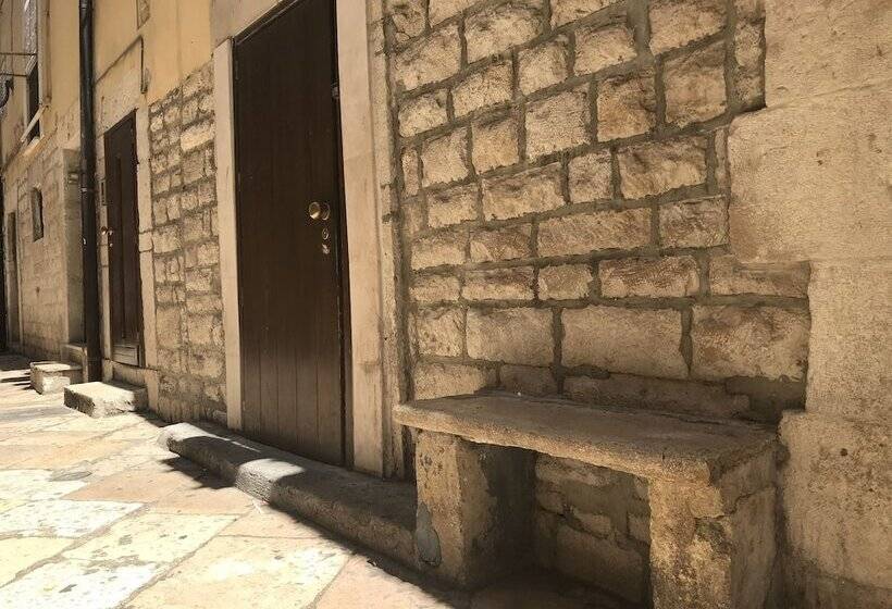 צימר Castelduomo Dimore Deluxe